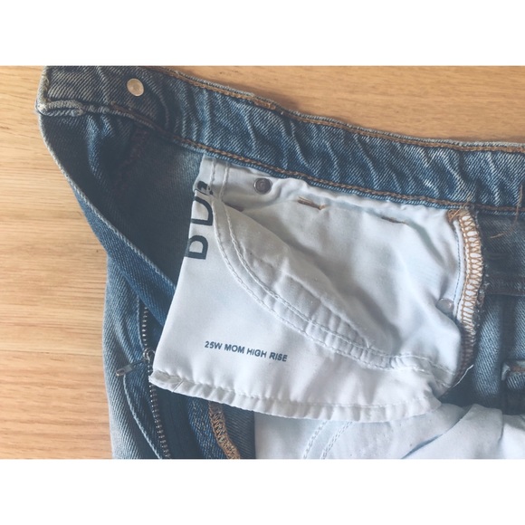 Urban Outfitters BDG Mom Jean Distressed - Picture 4 of 5